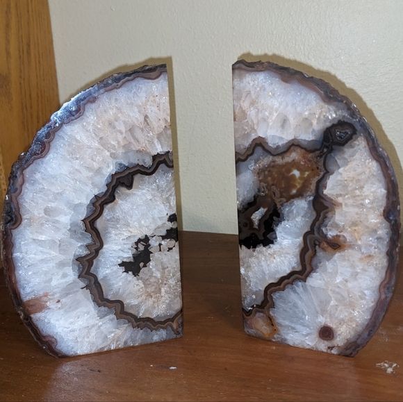 Agate Geode Section Natural Crystal Stone Bookends / Decor Pieces​ - Picture 13 of 15
